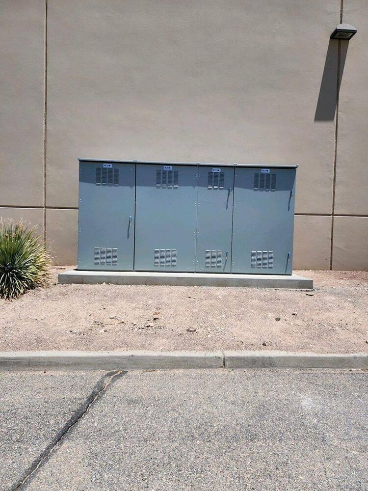 Sectionalized Eaton distribution gear at a commercial facility